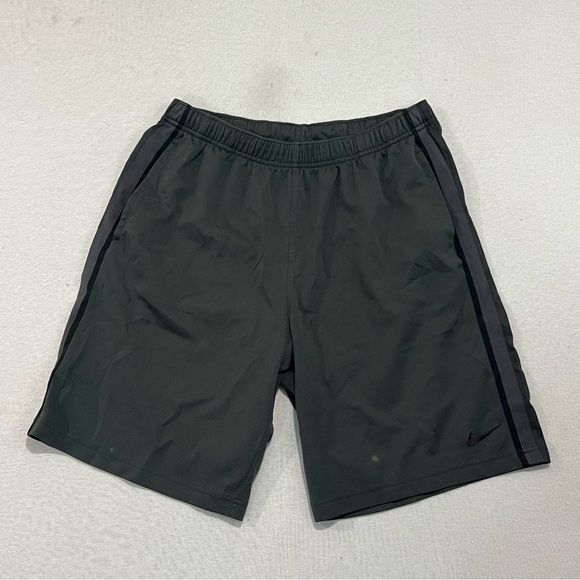 Nike Men Athletic Shorts Gray Running Size Medium - Picture 1 of 9